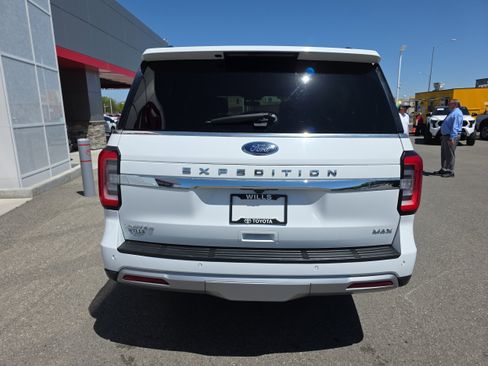 Used 2024 Ford Expedition Max Limited AWD/4WD image 8