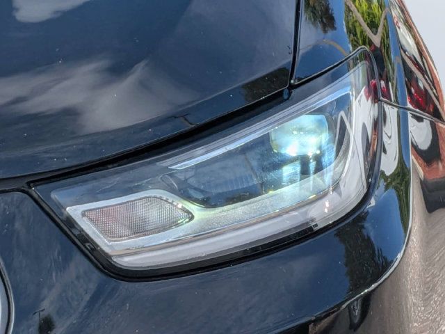 Used 2025 Chrysler Pacifica Limited FWD image 9