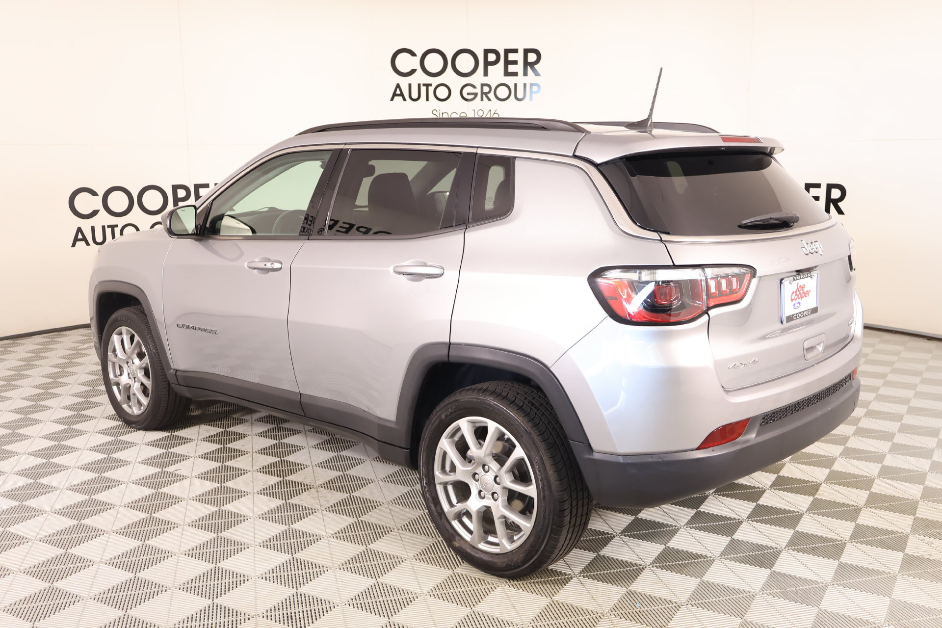 Used 2022 Jeep Compass Latitude AWD/4WD image 22