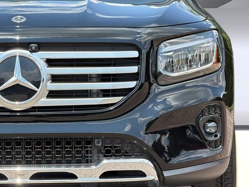 Used 2025 Mercedes-Benz GLB 250 image 12