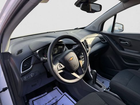 Used 2021 Chevrolet Trax LS w/ Tint and Cruise Package image 14