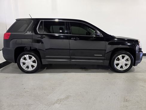 Used 2017 GMC Terrain SLE image 23