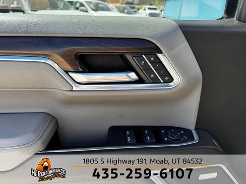 Used 2023 GMC Sierra 1500 SLT w/ SLT Premium Package AWD/4WD image 16