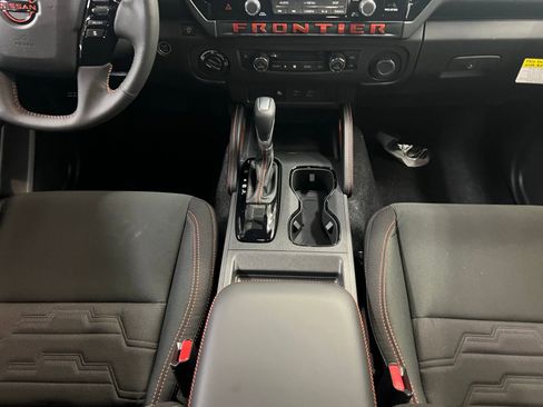 New 2025 Nissan Frontier PRO-4X w/ Tow Package image 18