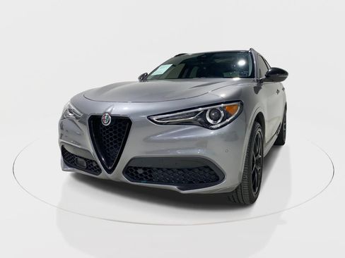 Used 2021 Alfa Romeo Stelvio Ti w/ Nero Edizione image 4
