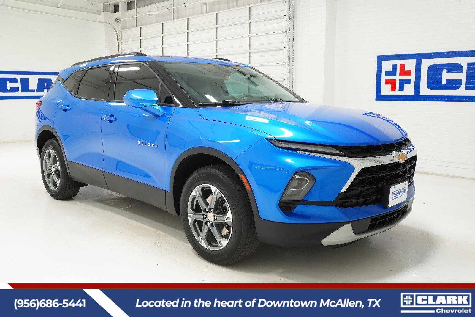 Used 2024 Chevrolet Blazer LT w/ Convenience Package FWD image 3