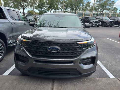 Used 2022 Ford Explorer 2WD image 2