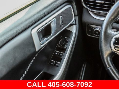 Used 2021 Ford Explorer XLT w/ Equipment Group 202A AWD/4WD image 31
