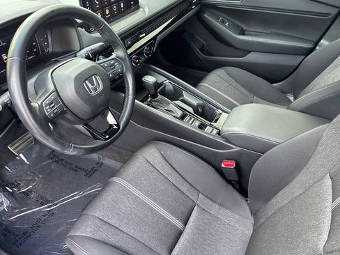 Used 2024 Honda Accord Sport image 4