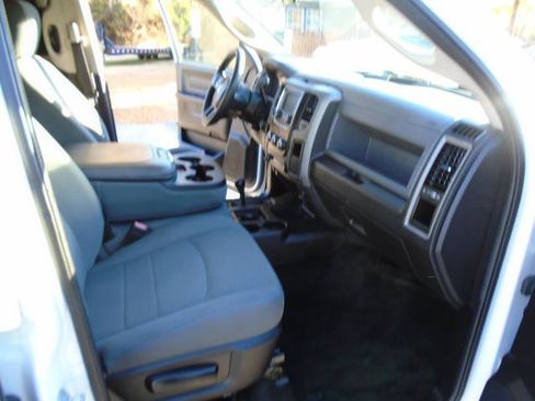 Used 2017 RAM 3500 Tradesman w/ Chrome Appearance Group image 21