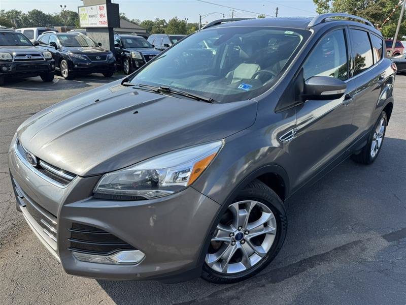 Used 2014 Ford Escape Titanium w/ Equipment Group 401A FWD image 2