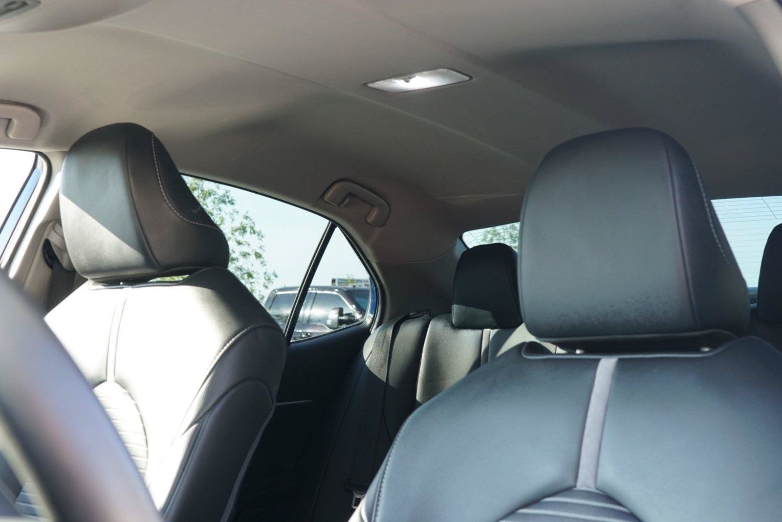 Used 2024 Toyota Camry SE FWD image 11