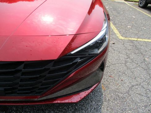 Used 2022 Hyundai Elantra Limited FWD image 26