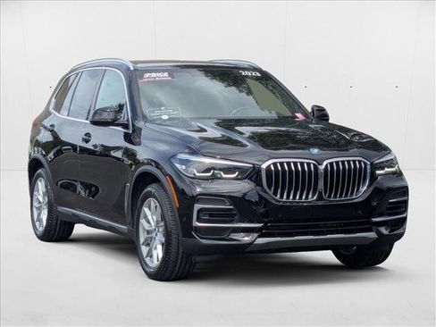 Certified 2023 BMW X5 xDrive45e w/ Climate Comfort Package image 3