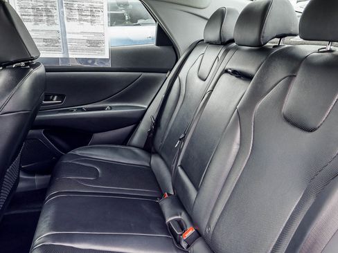 Used 2024 Hyundai Elantra Limited FWD image 16