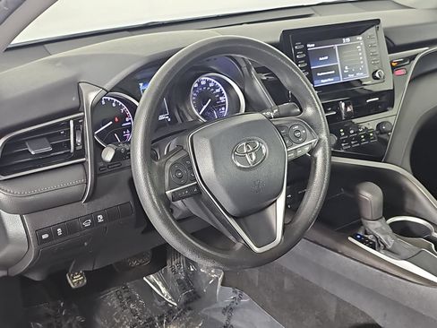 Used 2021 Toyota Camry LE FWD image 15