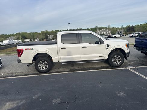 Used 2021 Ford F150 XLT w/ Equipment Group 302A High image 11