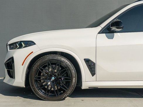 Used 2025 BMW X5 M Competition w/ Executive Package image 17