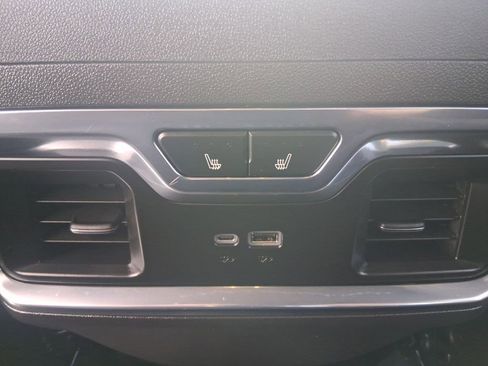 Used 2025 Chevrolet Silverado 1500 High Country w/ Technology Package image 19