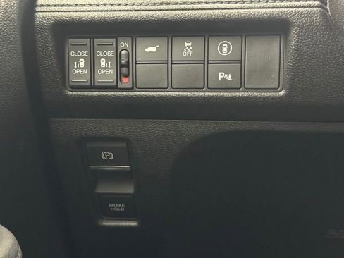 Used 2024 Honda Odyssey Elite image 32