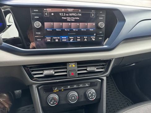 Certified 2022 Volkswagen Taos SE image 24