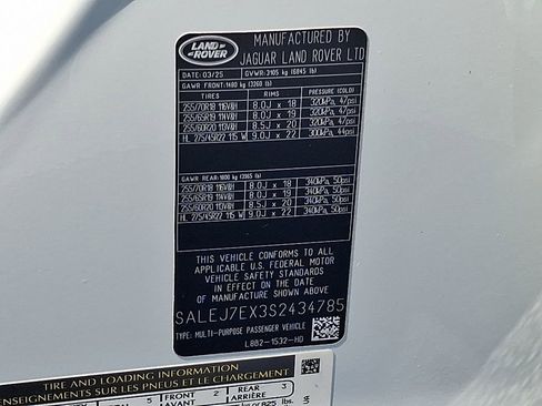 Certified 2025 Land Rover Defender 110 S AWD/4WD image 25