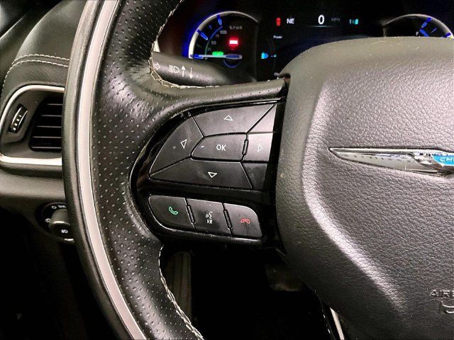 Used 2019 Chrysler Pacifica Limited w/ Advanced Safetytec Group FWD image 17
