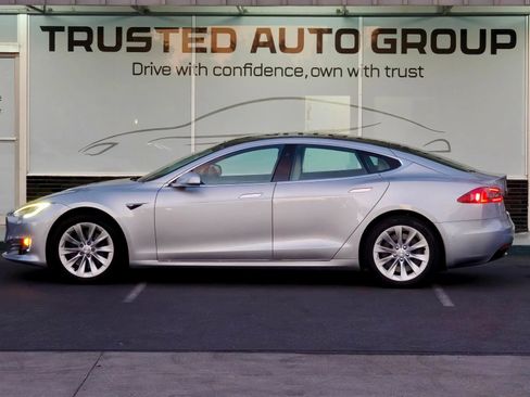 Used 2018 Tesla Model S 100D AWD/4WD image 4