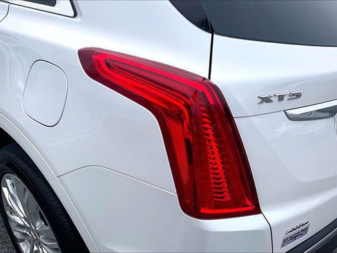 Used 2019 Cadillac XT5 Premium Luxury image 33