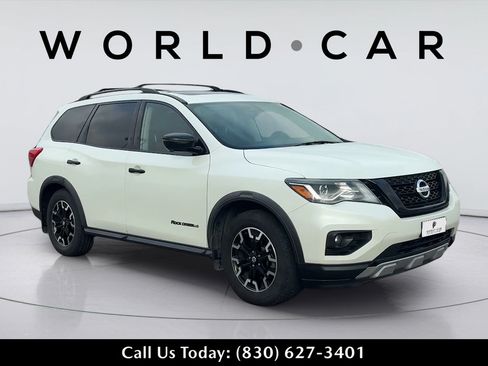 Used 2020 Nissan Pathfinder SL FWD image 1