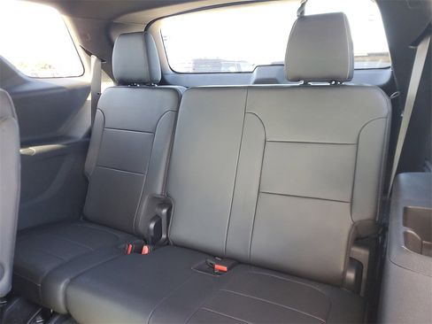 Used 2023 Chevrolet Traverse Premier w/ Redline Edition image 9