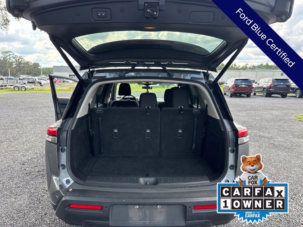 Used 2025 Nissan Pathfinder SV FWD image 18