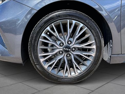 Used 2024 Kia Forte GT-Line image 11