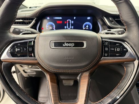 Used 2023 Jeep Grand Cherokee L Summit w/ Advanced Protech Group IV image 17