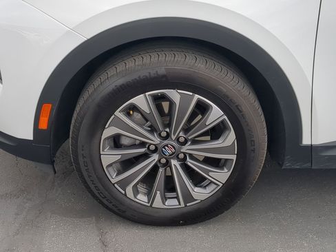 Used 2024 Buick Envision Preferred image 13