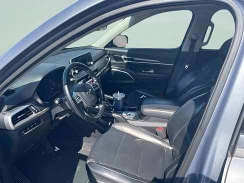 Used 2020 Kia Telluride LX FWD image 13
