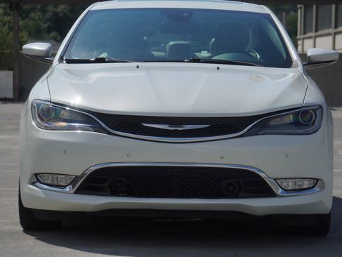 Used 2015 Chrysler 200 C w/ Navigation & Sound Group I image 15