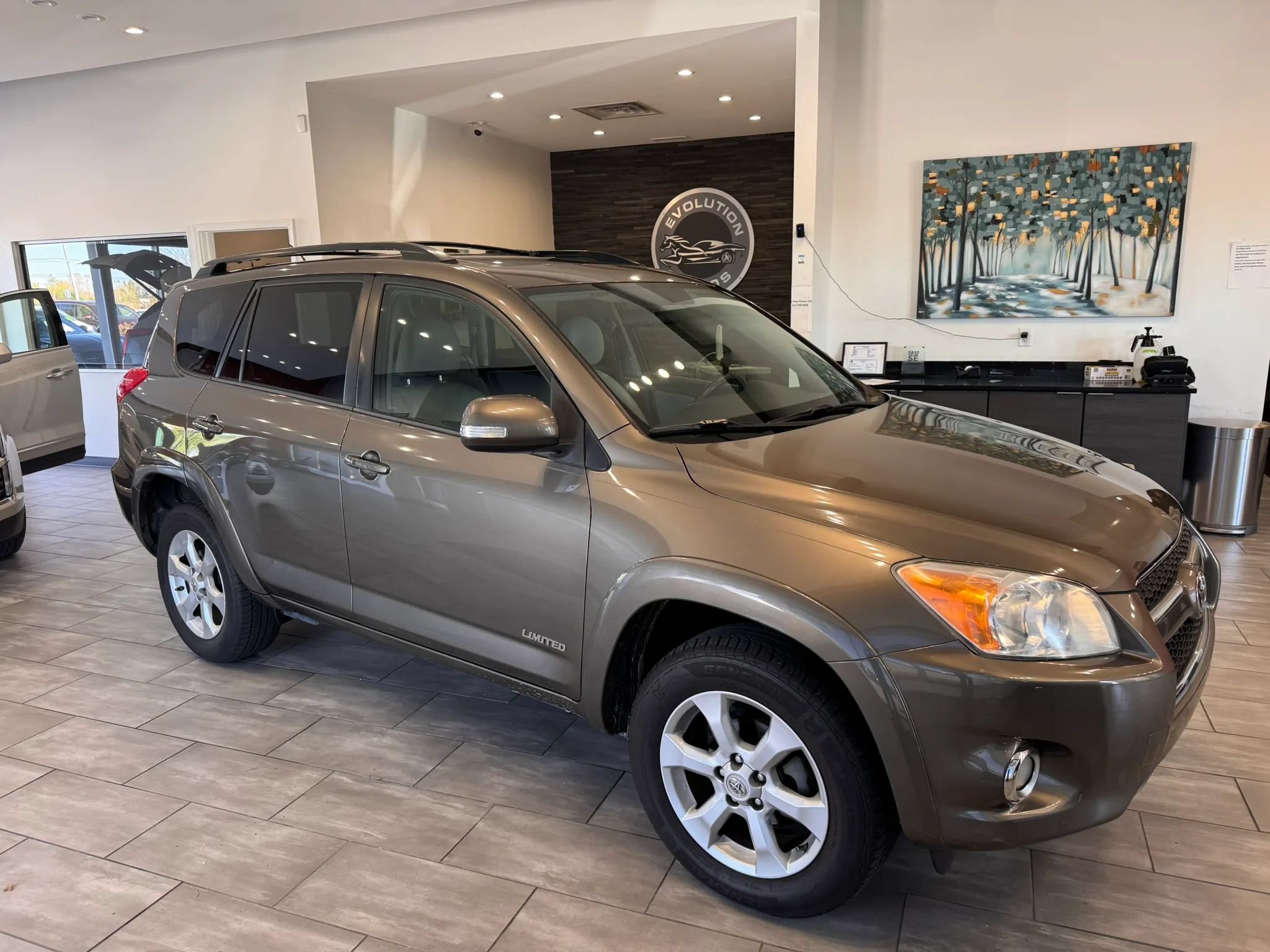 Used 2010 Toyota RAV4 Limited FWD image 5
