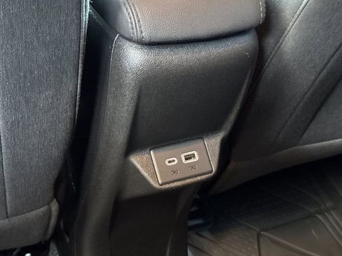 Used 2023 Chevrolet Bolt EUV LT w/ Comfort Package FWD image 14