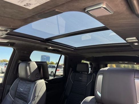 Used 2024 Cadillac Escalade V image 21