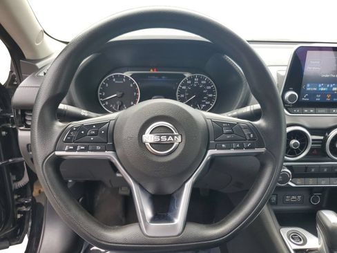 Used 2024 Nissan Sentra SV FWD image 11