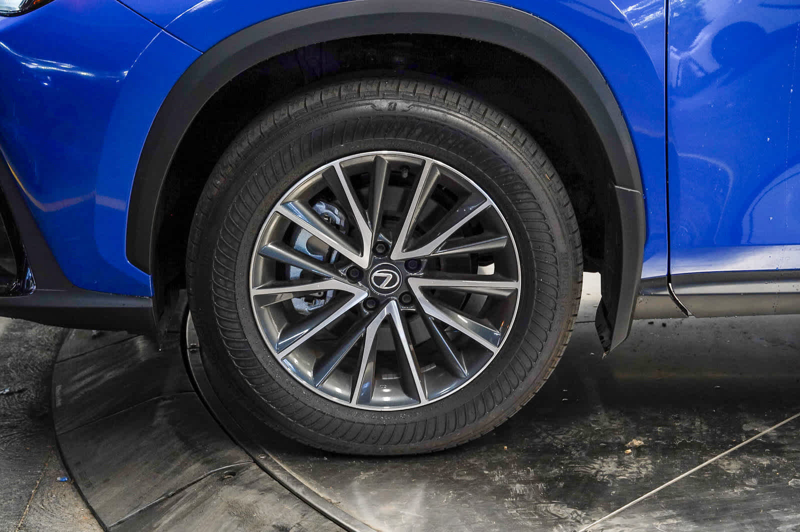 Used 2025 Lexus NX 350 AWD w/ Accessory Package (2T) image 9