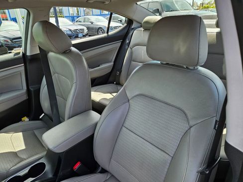 Used 2018 Hyundai Elantra Limited w/ Limited Ultimate Package 02 FWD image 15