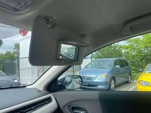 Used 2021 Honda HR-V LX image 32