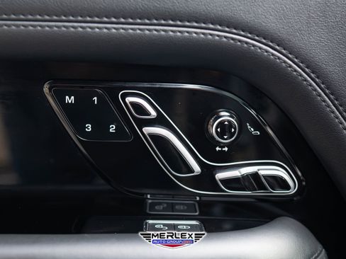 Used 2018 Land Rover Range Rover Long Wheelbase Supercharged image 41