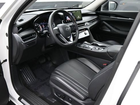 Used 2025 INFINITI QX60 Pure AWD/4WD image 2