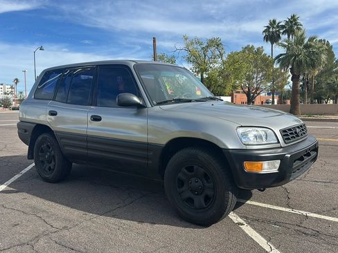 Used 1999 Toyota RAV4 2WD 4-Door image 12