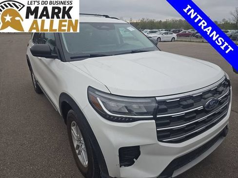 Used 2025 Ford Explorer Active AWD/4WD image 1