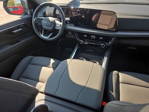 New 2025 Chevrolet Suburban Z71 w/ Z71 Off-Road Package image 30