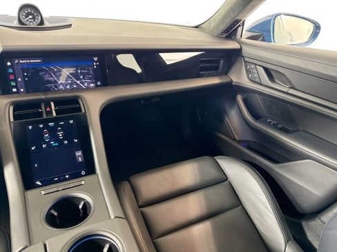 Used 2024 Porsche Taycan GTS image 21